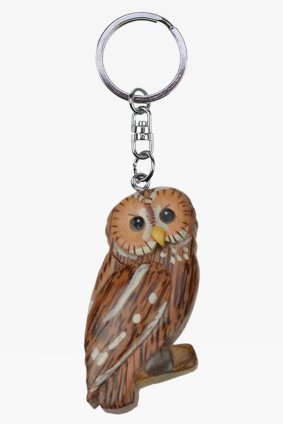 Wooden keychain spotted owl (6)