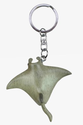 Wooden keychain manta ray (6)