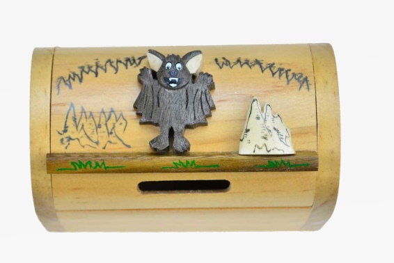 Wooden treasure box bat (3)