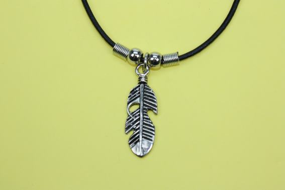 Feather necklace (12)