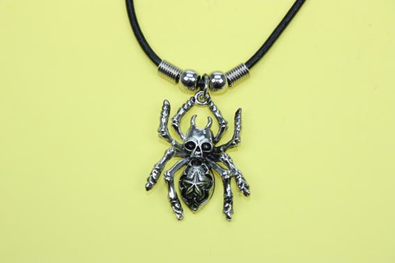 Spider necklace (12)