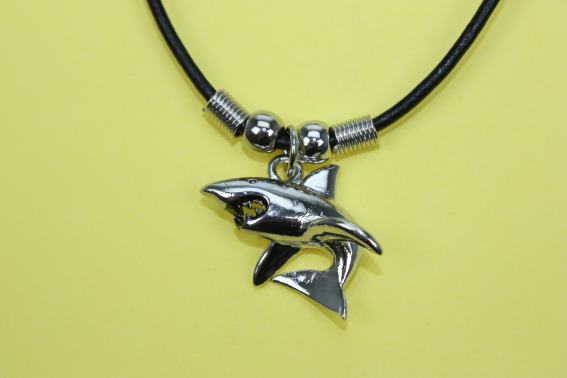 Shark necklace (12)
