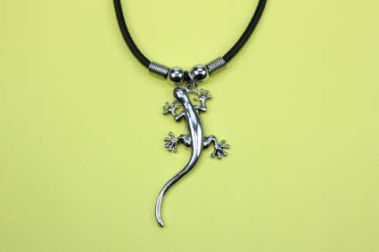 Gecko necklace (12)